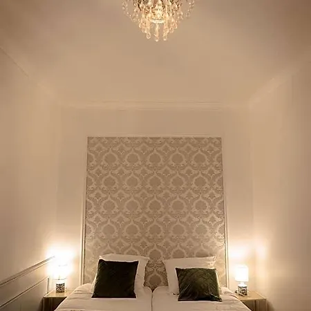 Du Chateau De Saint Saturnin Sur Loire Hotel Brissac-Quince
